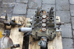 قطع غيار الأشغال العمومية هيدروليكي موزّع هيدروليكي Volvo Distributeur hydraulique pour chargeuse sur pneus LM 846