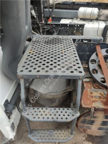 Estribo / escalera Iveco