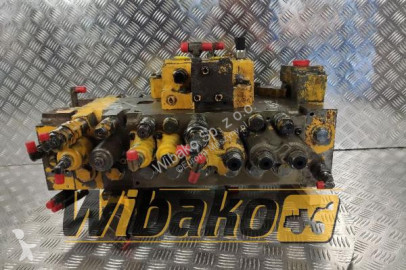 Distribuidor hidráulico Komatsu nuevo
