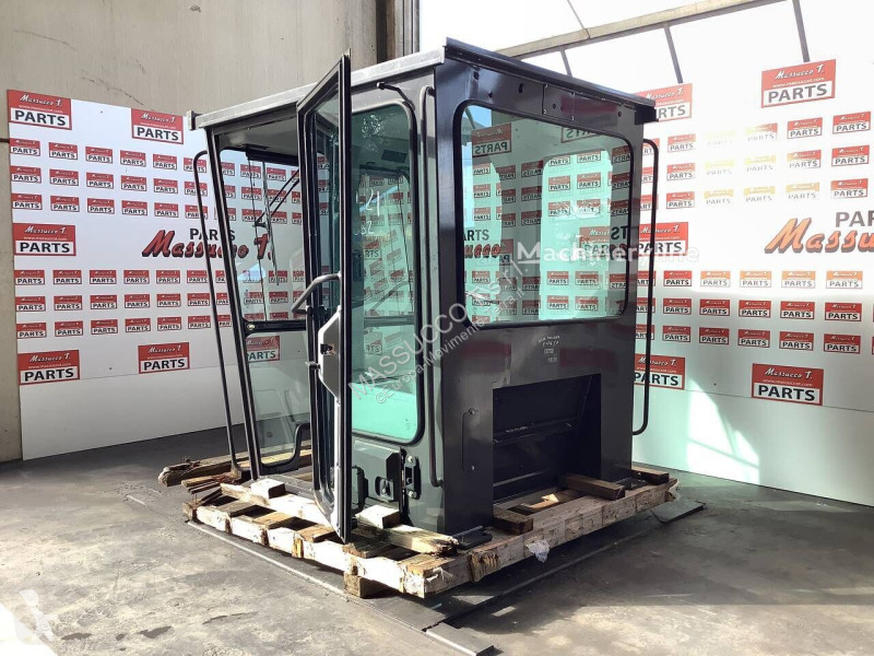 Recambios maquinaria OP New Holland Cabine pour...
