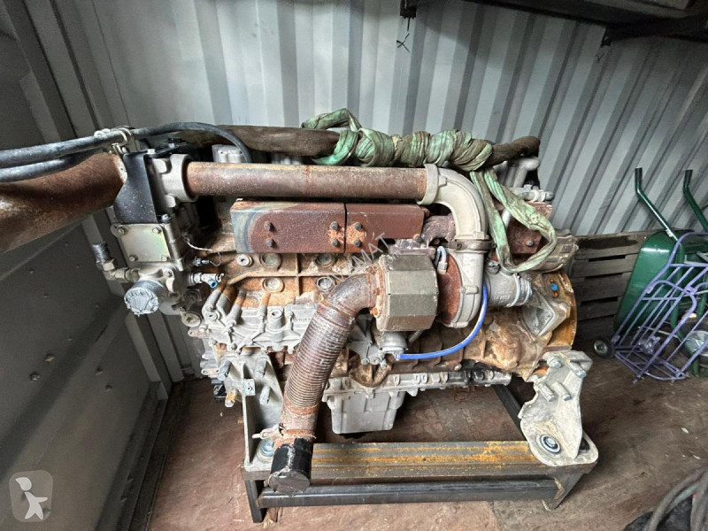 قطع غيار الأشغال العمومية D936L A6
