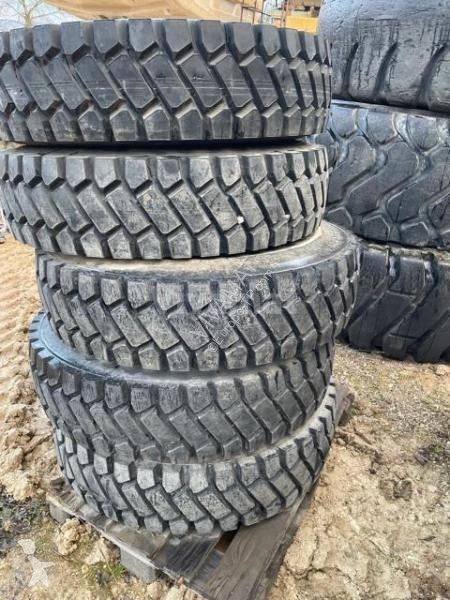 Reservdelar anläggningsmaterial Dunlop 12.00R20...