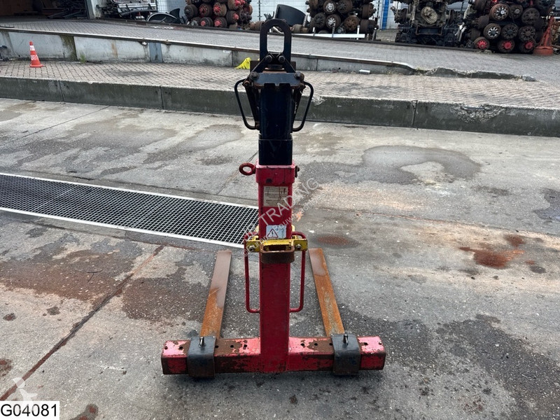 Pezzi di ricambio macchine movimento terra Hiab...