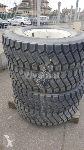 Reservdelar anläggningsmaterial Dunlop 12.00R20...