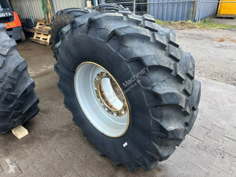 Náhradní díly stavba Mitas 445 / 65 R 22.5...