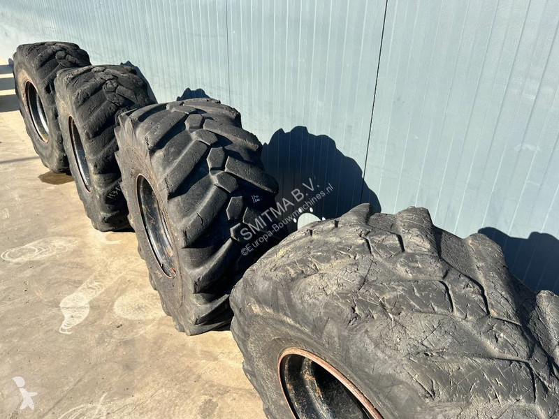Náhradní díly stavba Michelin 445/70R19.5 incl....