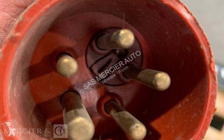 آلة لمواقع البناء  pompe immergee pour eau boueuse
