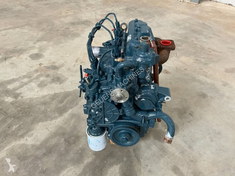 قطع غيار الأشغال العمومية Kubota D 905