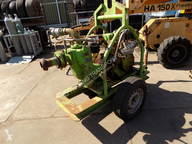 Losse onderdelen bouwmachines waterpomp diesel...