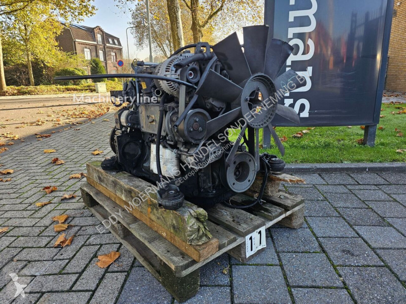 Резервни части за строителна техника Deutz