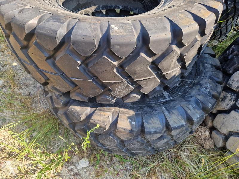 Pièces engins tp  17.5R25