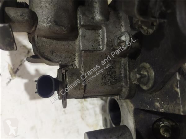 قطع غيار الآليات الثقيلة Mercedes Culasse A 646...