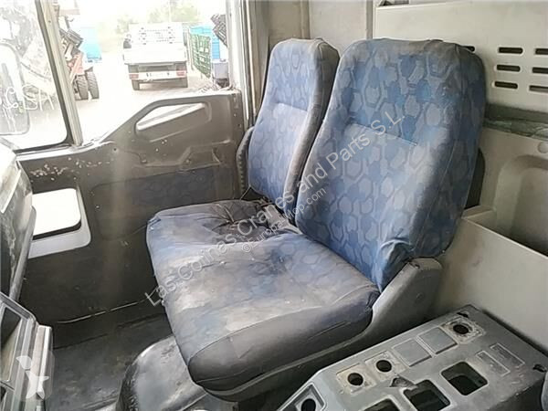 Pièces engins tp Iveco Siège 504089801 pour...