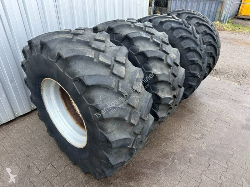 Náhradní díly stavba Mitas 445 / 65 R 22.5...