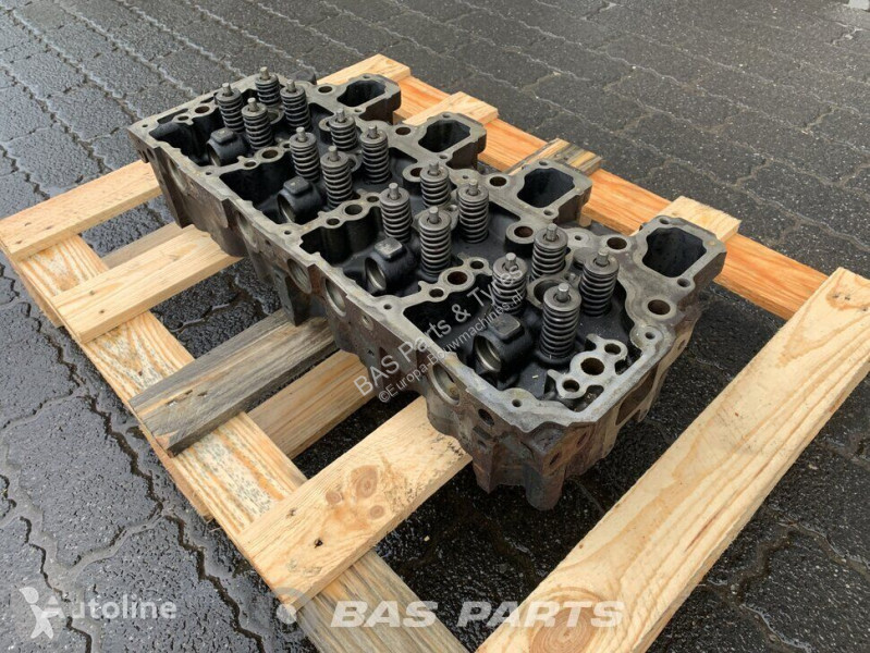قطع غيار الآليات الثقيلة Renault Cylinderhead...