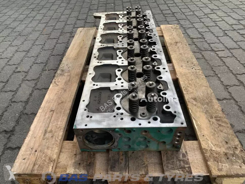 قطع غيار الآليات الثقيلة Volvo Cylinderhead...