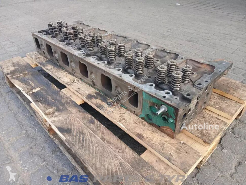 قطع غيار الآليات الثقيلة Volvo Cylinderhead...