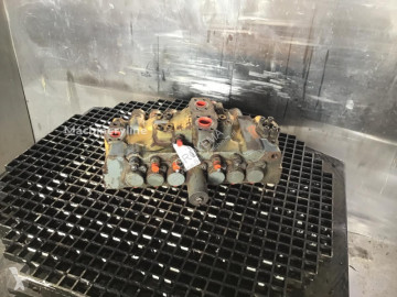 液压分配器 利勃海尔