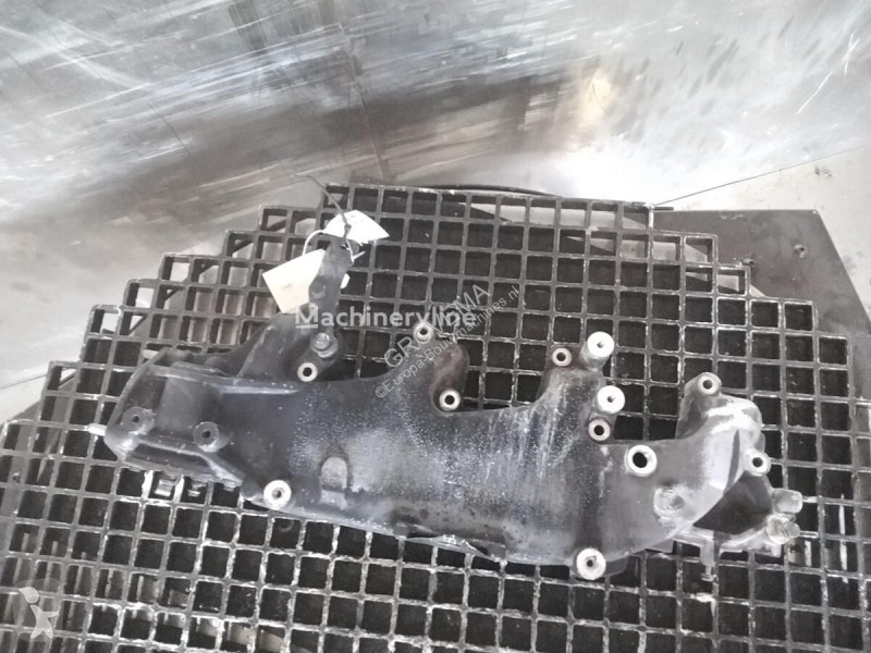 Резервни части за строителна техника Liebherr...