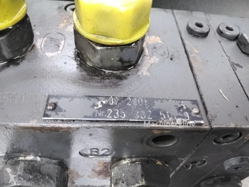 Hydraulický rozdělovač Liebherr