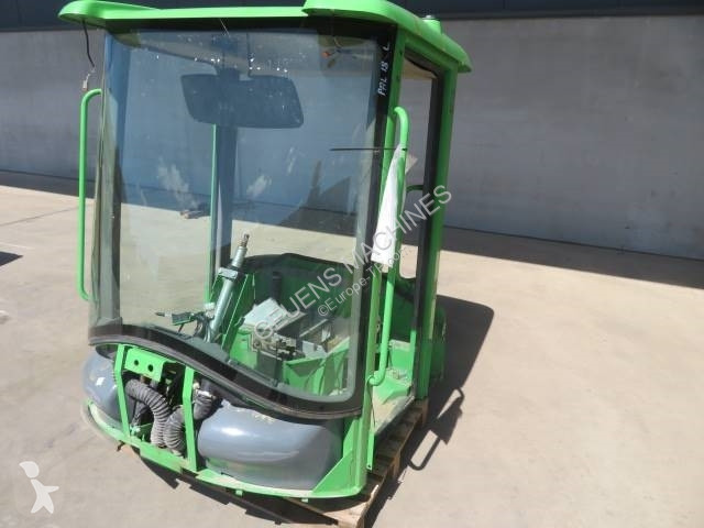 قطع غيار الأشغال العمومية Volvo L30B /