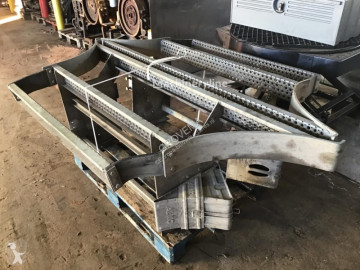Estribo / escalera Liebherr