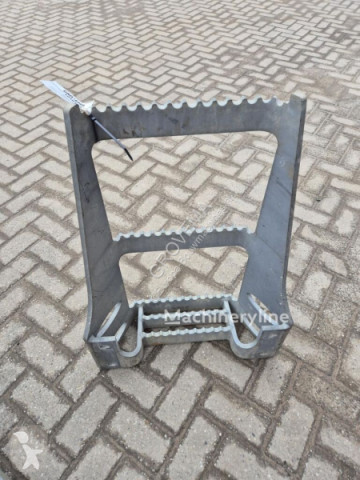 Estribo / escalera Liebherr