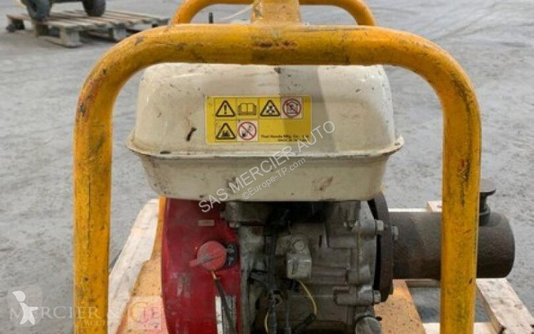 Compacteur Altrad pompe de surface essence pour...