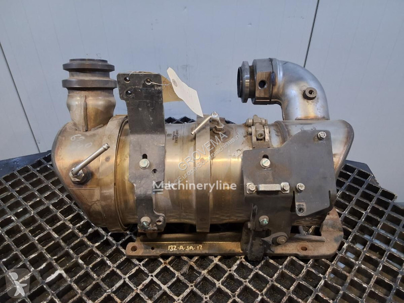 Pièces engins tp Liebherr Pot d'échappement...