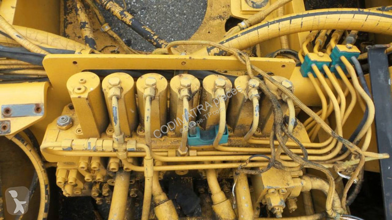قطع غيار الأشغال العمومية Liebherr R944