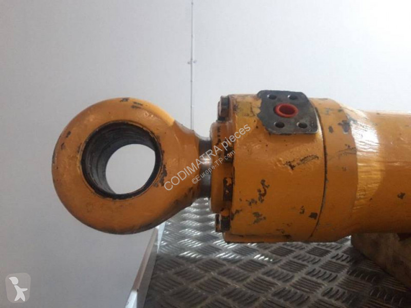 قطع غيار الأشغال العمومية Liebherr R904