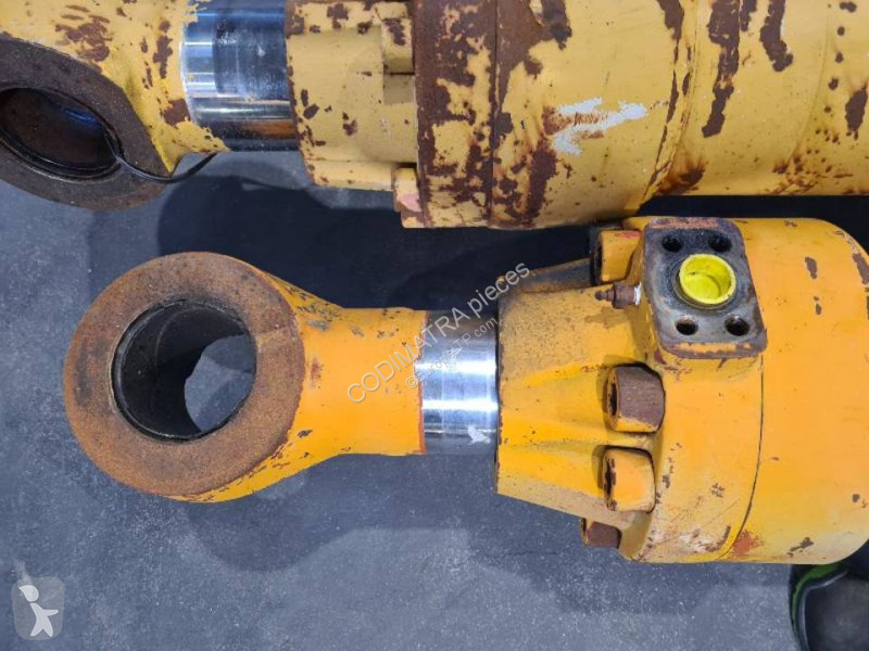 Peças máquinas de construção civil  FH400-2
