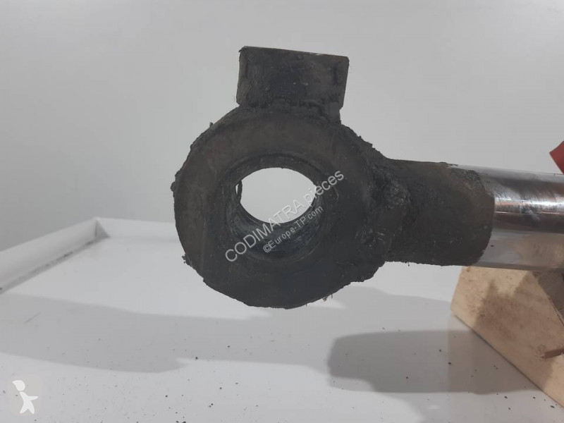 Pezzi di ricambio macchine movimento terra...