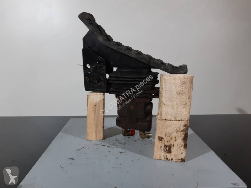 Резервни части за строителна техника...