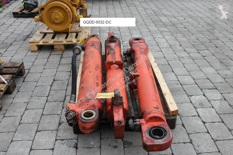 Запчасти для спецтехники O&K