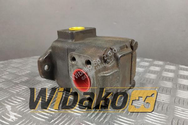 Recambios maquinaria OP Hanomag  Hydraulic pump...