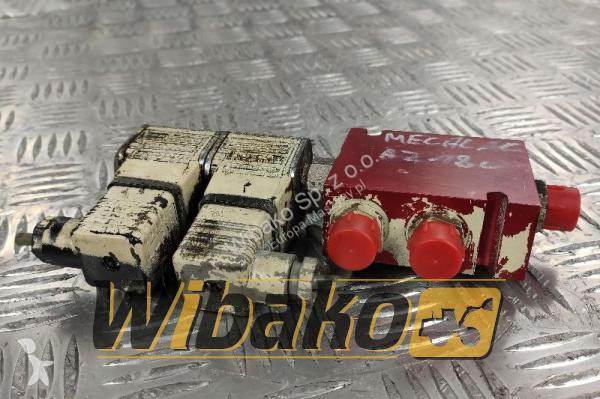 قطع غيار الأشغال العمومية Mecalac Valves set...