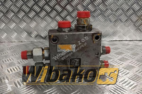 قطع غيار الأشغال العمومية ZF  Valves set ZF...