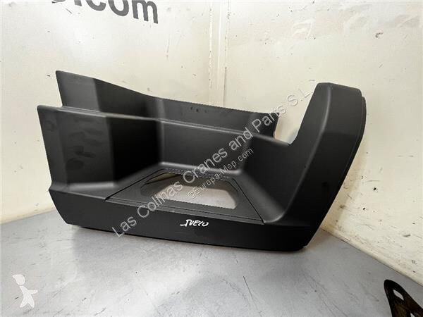 Losse onderdelen bouwmachines Iveco Marchepied...