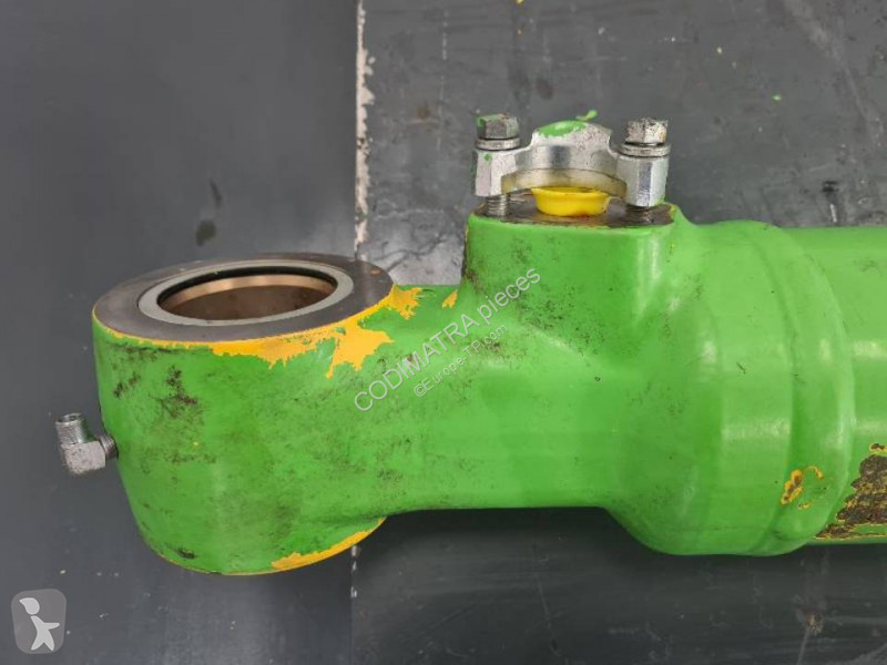 Pezzi di ricambio macchine movimento terra...