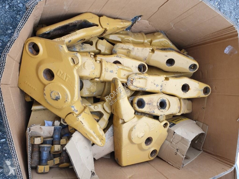 Material de obra Caterpillar IMPLEMENTOS Y...