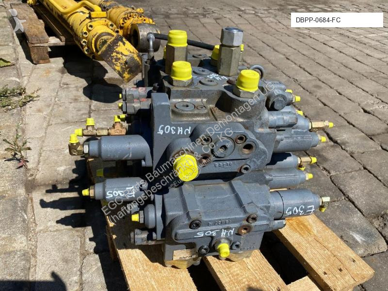 قطع غيار الأشغال العمومية New Holland...