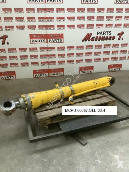 قطع غيار الأشغال العمومية New Holland Vérin...