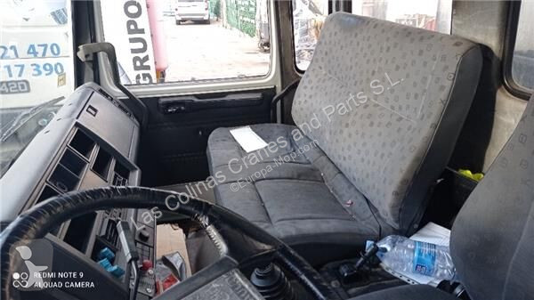Pièces engins tp Renault Siège pour camion...