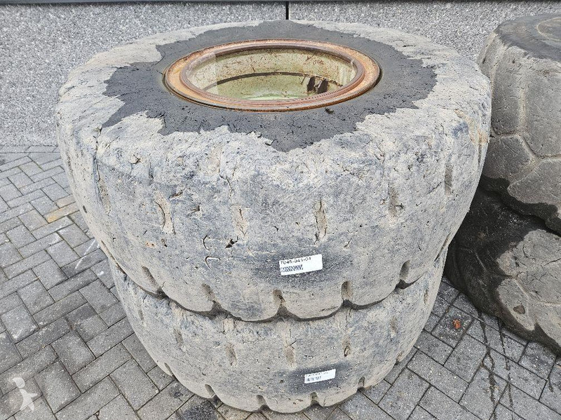 قطع غيار الأشغال العمومية Terex TL260S-Banden...