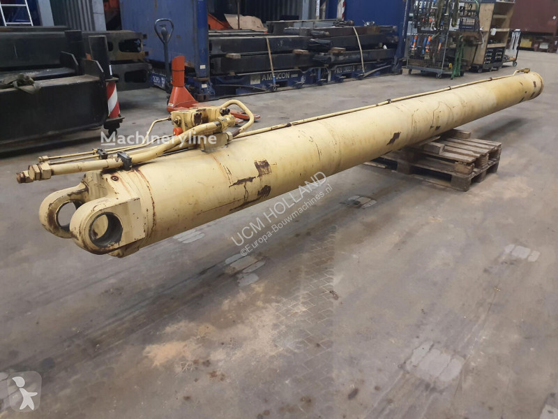 Pièces engins tp Terex Boom cylinder