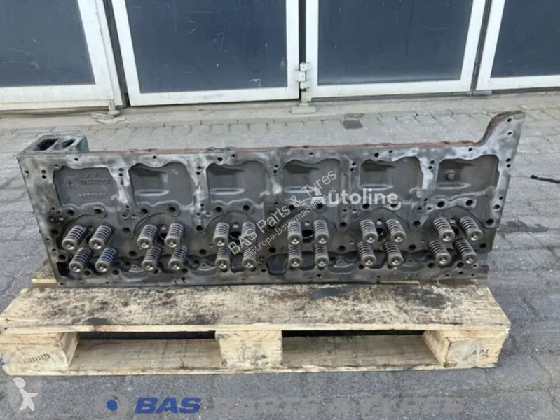 قطع غيار الآليات الثقيلة Volvo Cylinderhead...