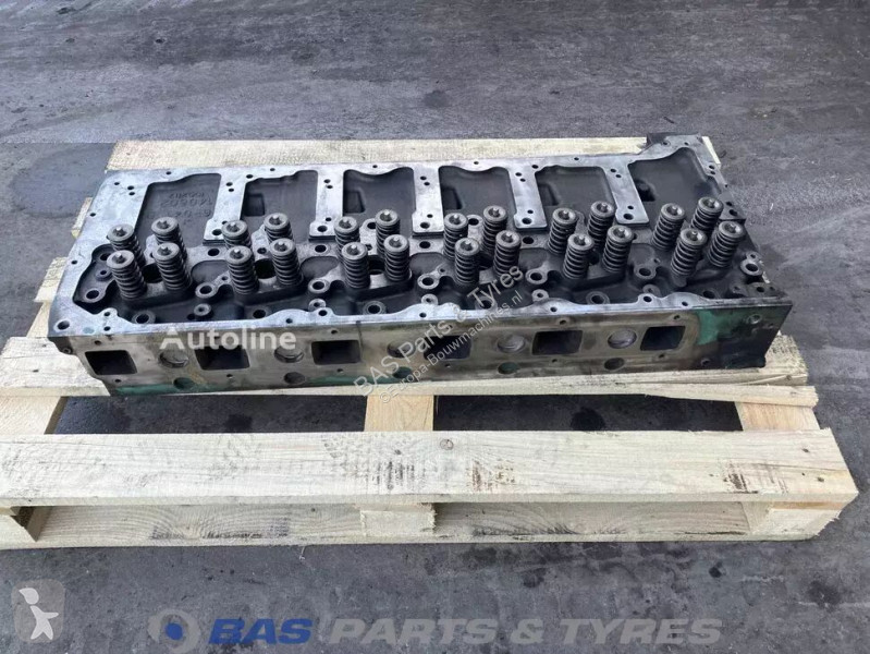 قطع غيار الآليات الثقيلة Volvo Cylinderhead...