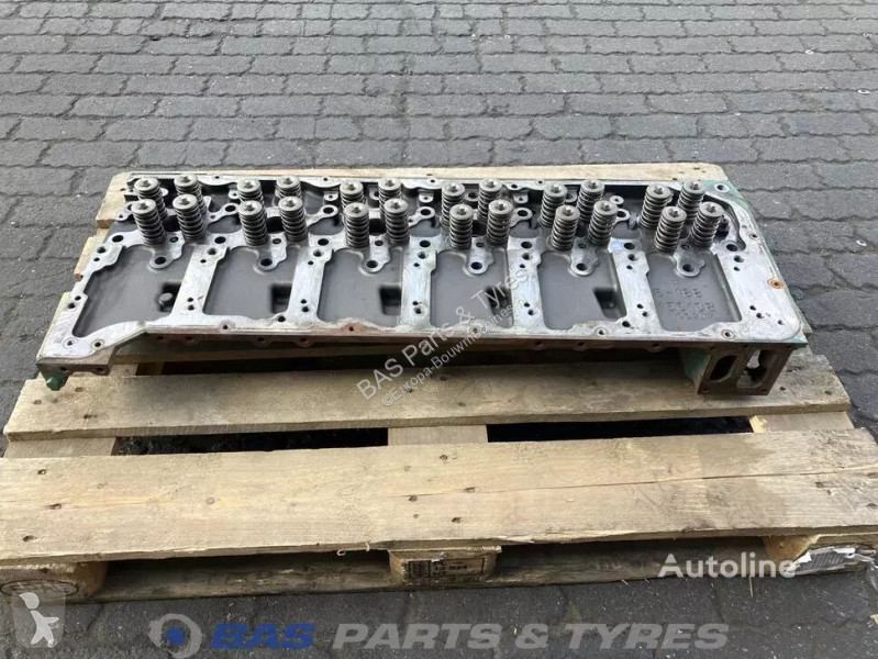قطع غيار الآليات الثقيلة Volvo Cylinderhead...