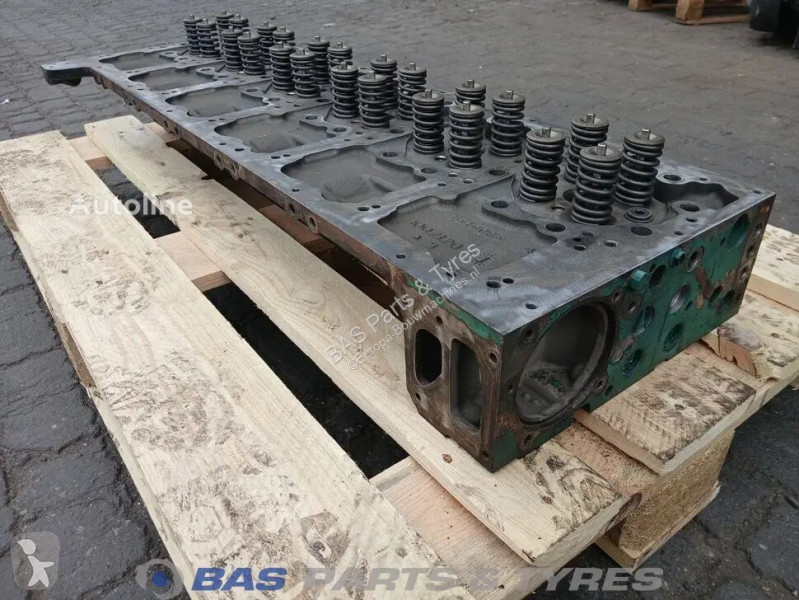 قطع غيار الآليات الثقيلة Volvo Cylinderhead...